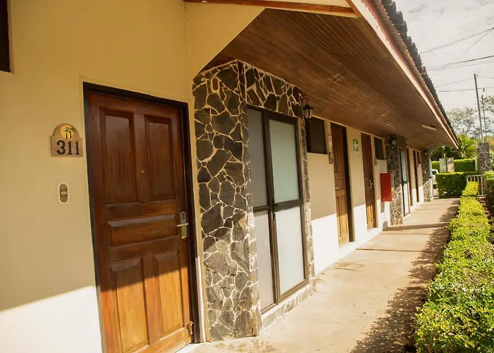 Hotel Y Nacazcol 3*
