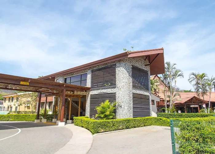 Hotel Y Nacazcol 3*