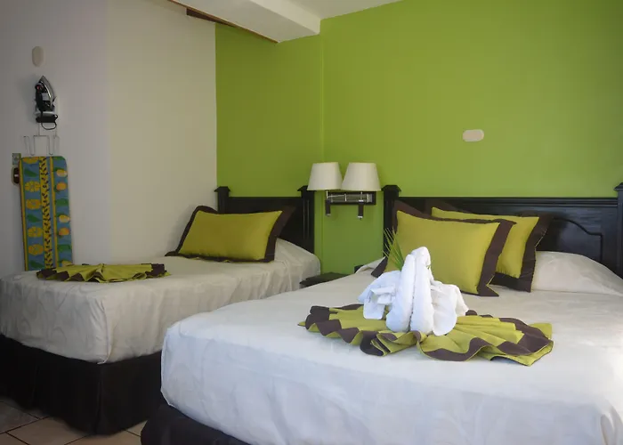 Y Nacazcol Hotel 3*
