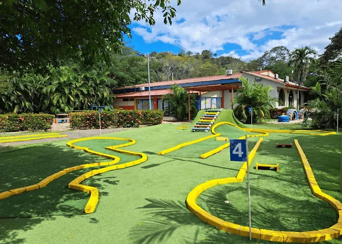 Y Nacazcol Hotel