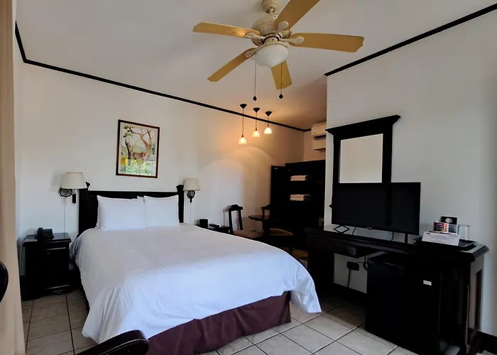 Y Nacazcol Hotel 3*
